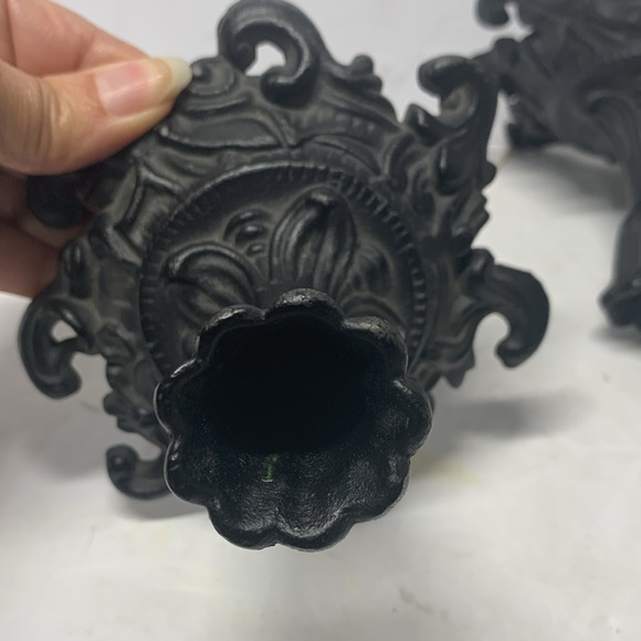 Vintage Pair Cast Iron Candlesticks Robert Emig Ornate Black 4" USA - Picture 4 of 6